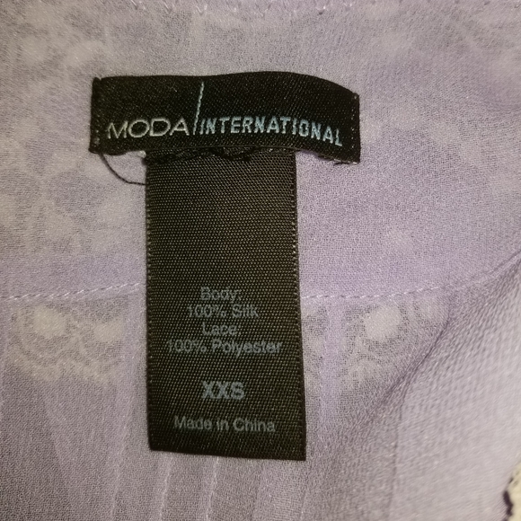 Silk top NWOT - Picture 2 of 3